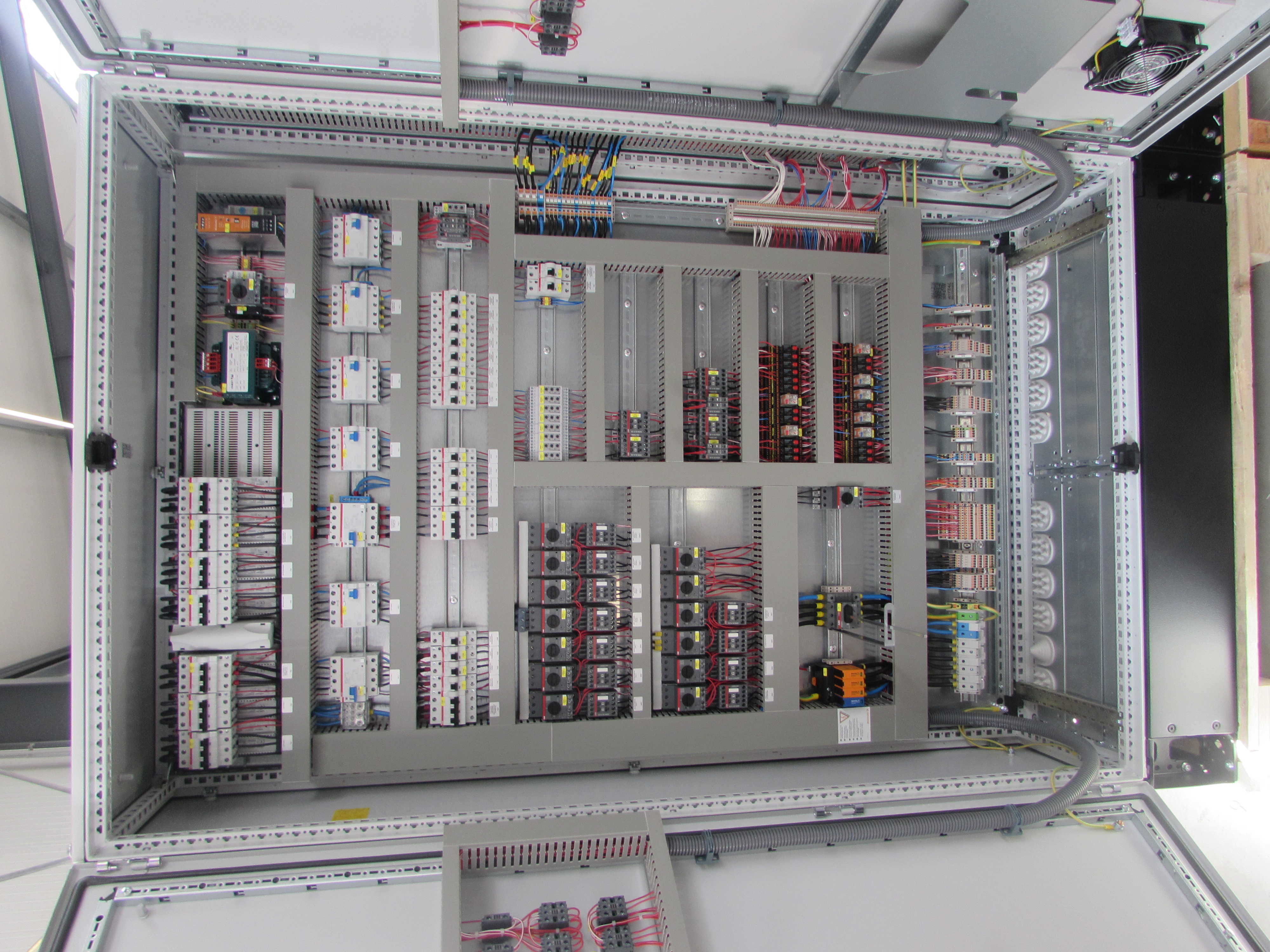 Control cabinet layer / NATURA STEP 24-18 2 rows